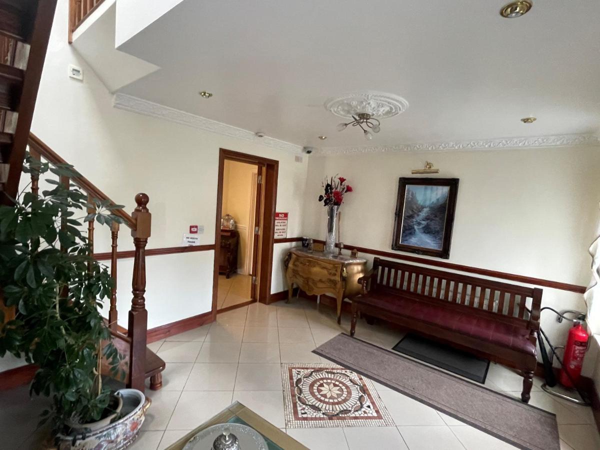 Goldendawn Guest House Citywest Luaran gambar